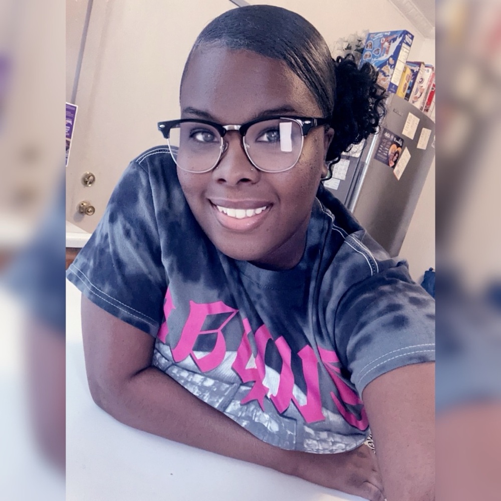 Meet your Posher, Keishla